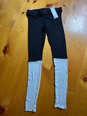Spiritual Gangster  Two-Tone Ribbed Leggings - Black & Light Gray